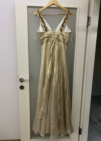Altın Renkli Uzun Abiye Elbise - Görsel 7