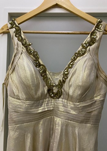 Altın Renkli Uzun Abiye Elbise - Görsel 2