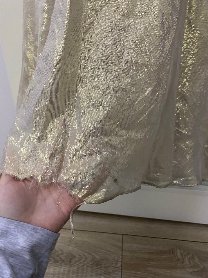 Altın Renkli Uzun Abiye Elbise - Görsel 4