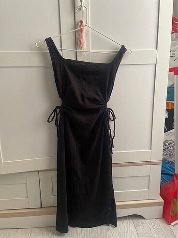 L butik siyah elbise