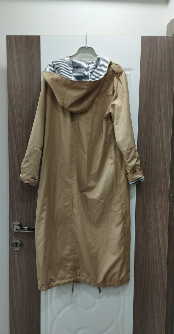Bej Kadın Uzun Boy Yağmurluk - Görsel 3
