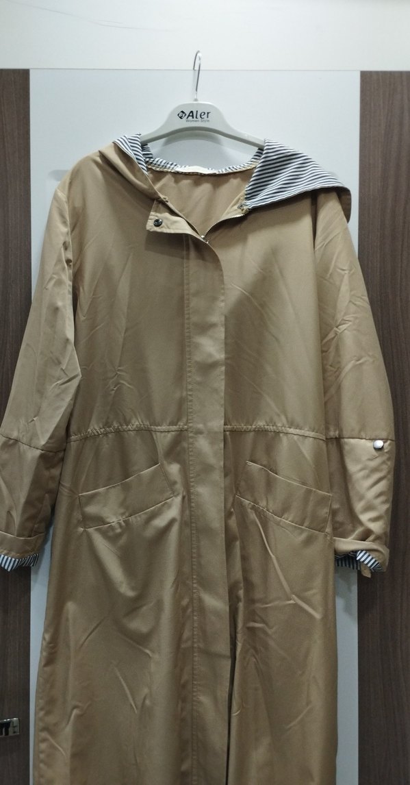 Bej Kadın Uzun Boy Yağmurluk - Görsel 2