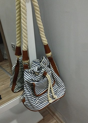 Püsküllü Beyaz Gri Zebra Desenli Kadın Çantası - Görsel 2