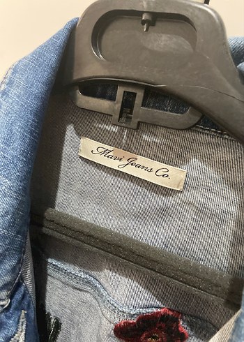 m Beden Nakış Detaylı Düğmeli Mavi Denim Ceket