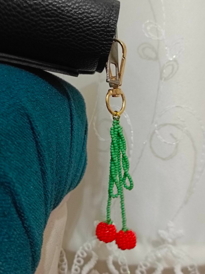 Kiraz tasarımlı charm, çanta süsü - Görsel 5