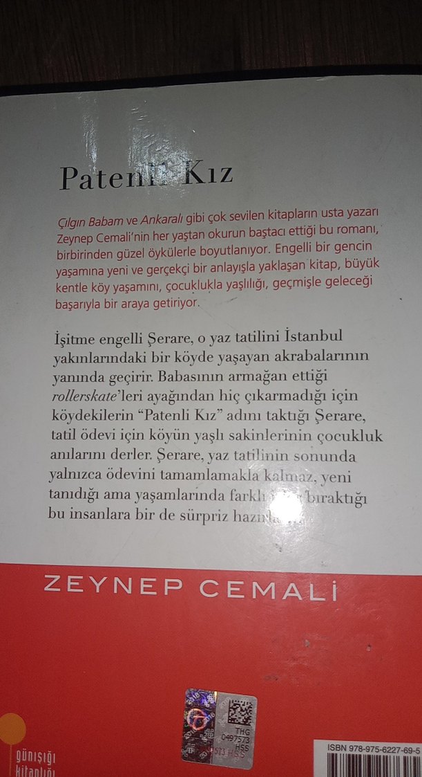 Patenli Kız - Zeynep Çalış - Görsel 3