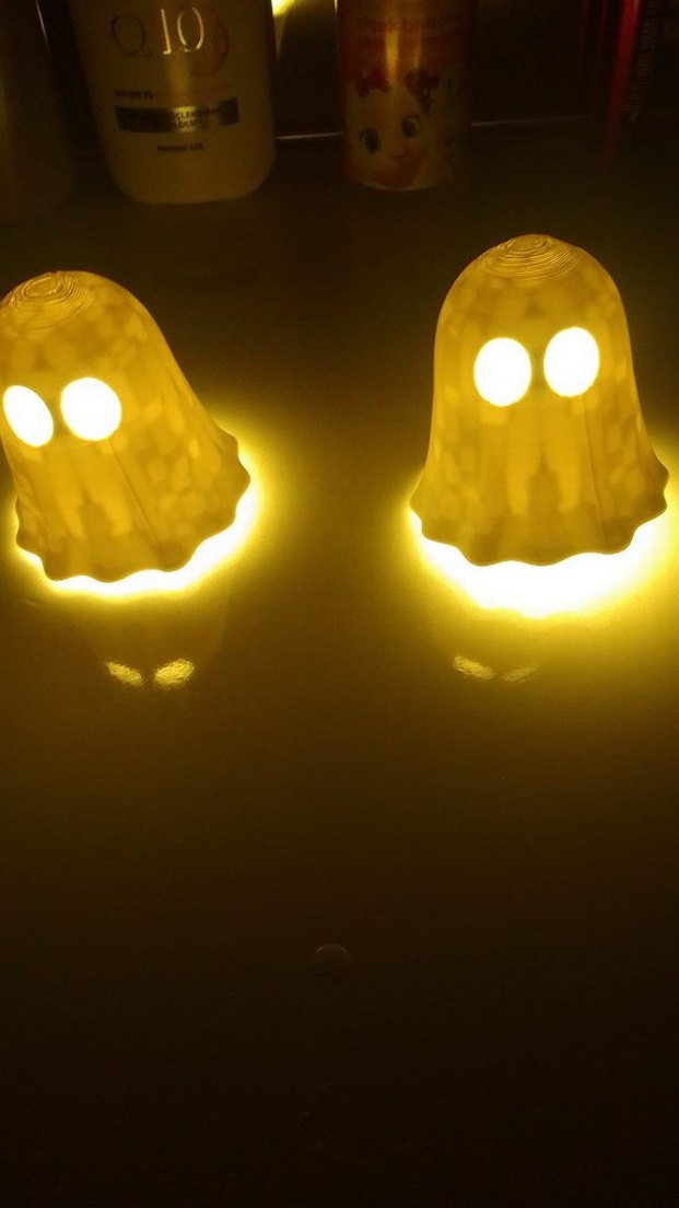 Beyaz Hayalet Animasyon Figürü 3d yazıcı mini mum ledli 2 adet - Görsel 2