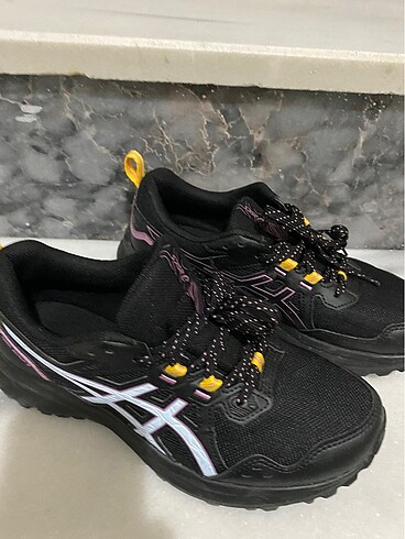 39,5 Beden Asics spor ayakkabı