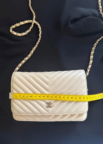 Chanel Zincir Detaylı krem Chanel çanta