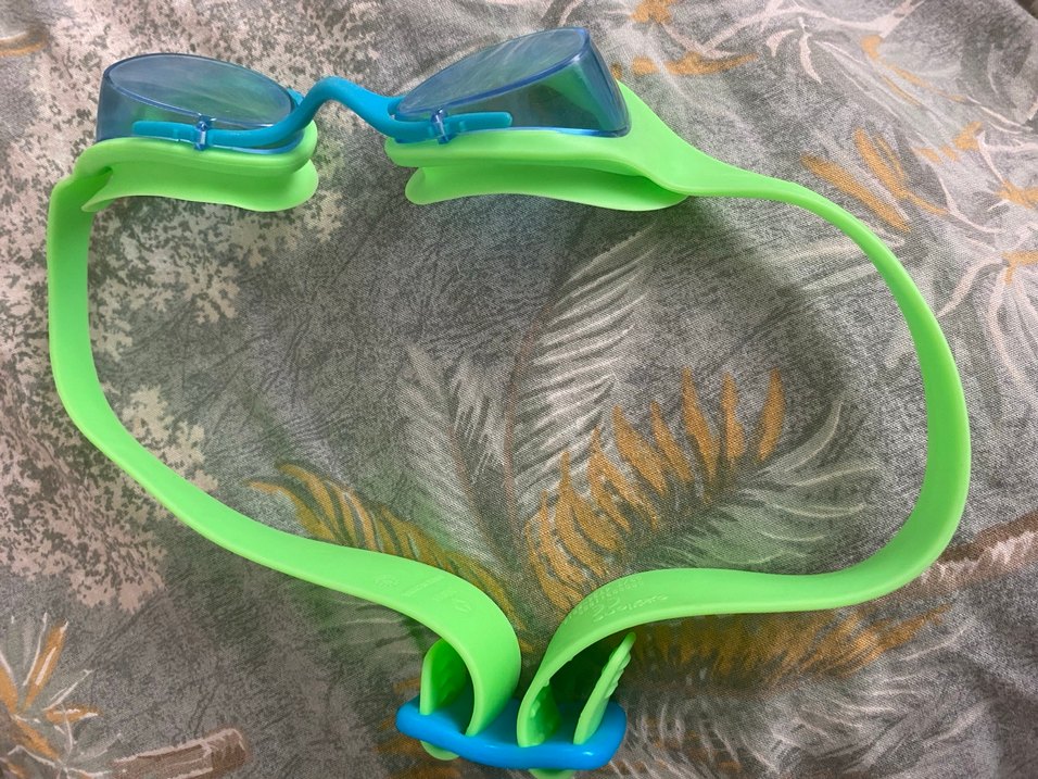 Yeşil Renkli, Kemerli Yüzücü Gözlüğü - Görsel 3