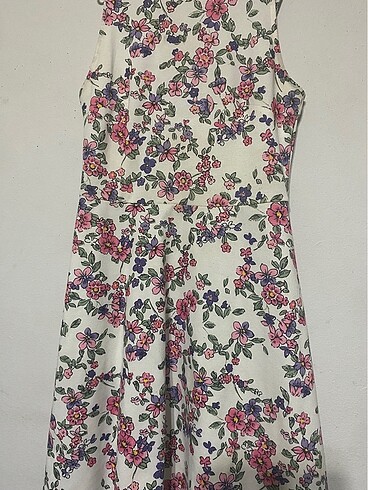 Sırt çapraz askılı dekolteli midi elbise - Görsel 2