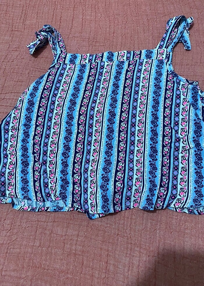 LC Waikiki 11-12 Yaş Desenli Askılı Bluz ? Hiç Kullanılmamış — görsel 3/3