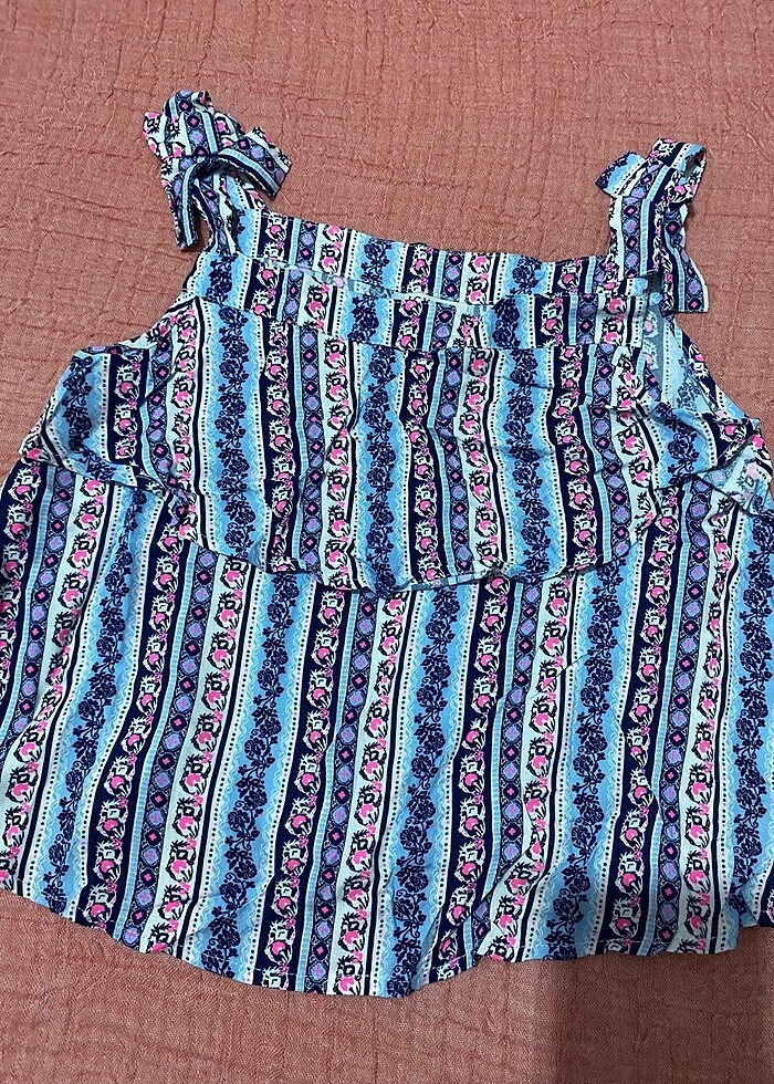 LC Waikiki 11-12 Yaş Desenli Askılı Bluz ? Hiç Kullanılmamış — görsel 2/3