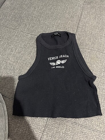 Crop bershka m beden dar kalıp siyah