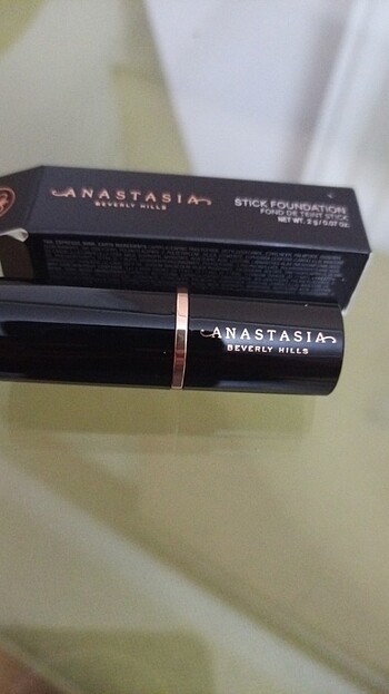 Anastasia Beverly Hills Stick Foundation