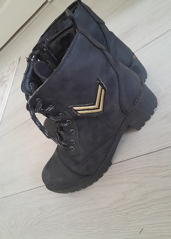 Siyah Deri Bağcıklı Yüksek Topuklu Punk Bot - Görsel 3