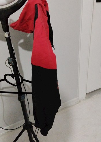 Kırmızı Siyah Kapüşonlu Rahat Sweatshirt - Görsel 4