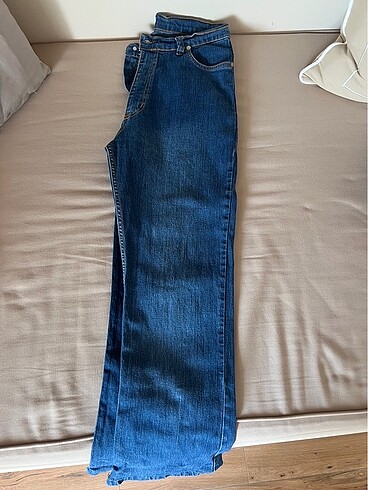 Levis Straight jean