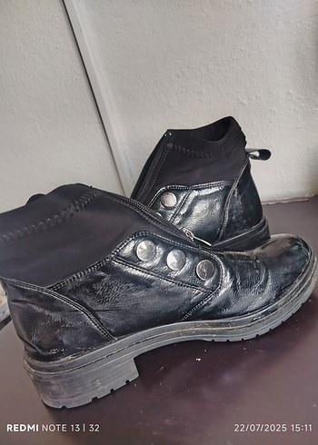 Tokalı Siyah Rock Punk Kadın Botu - Görsel 2