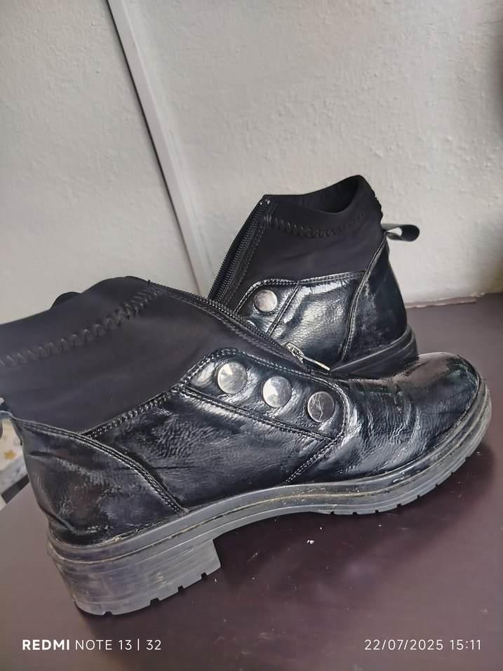 Tokalı Siyah Rock Punk Kadın Botu - Görsel 2