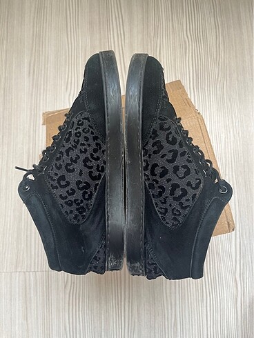 35 Beden siyah Renk Günlük şık süet sneaker