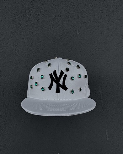 NEW ERA CUSTOM SNAPBACK CAP