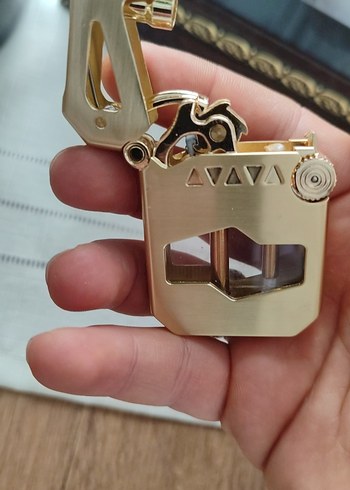 Altın Renkli Parlak Metal Çakmak benzinli - Görsel 3