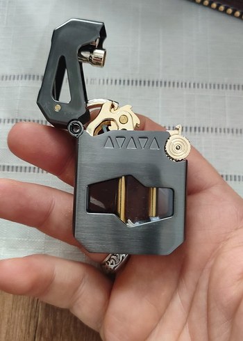 Altın Renkli Parlak Metal Çakmak benzinli - Görsel 5