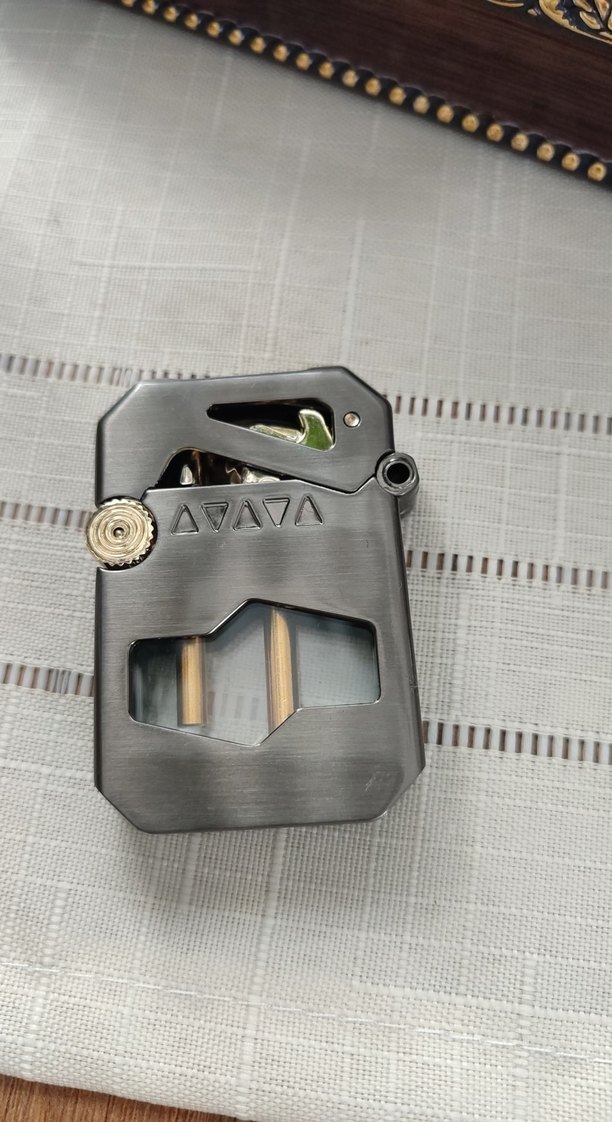 Altın Renkli Parlak Metal Çakmak benzinli - Görsel 4