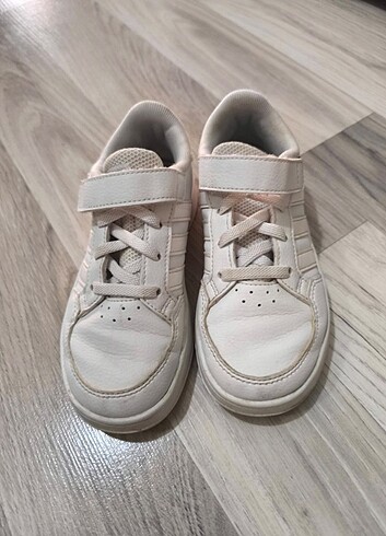 Unisex adidas çocuk ayakkabısi