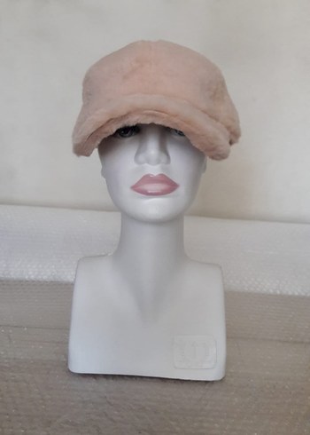 Kadın peluş şapka