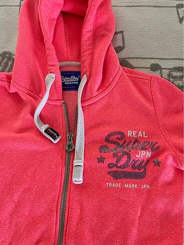Kapşonlu sweatshirt