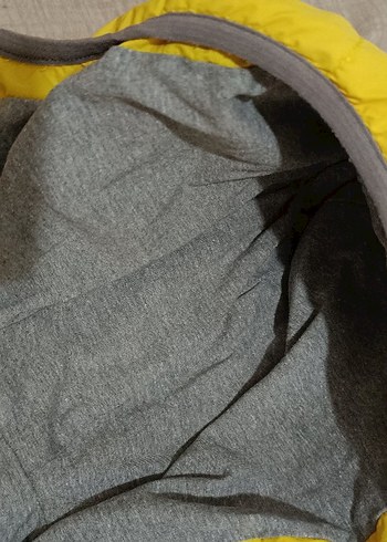 7 Yaş Beden sarı Renk Sarı Kapüşonlu Erkek Çocuk Yelek