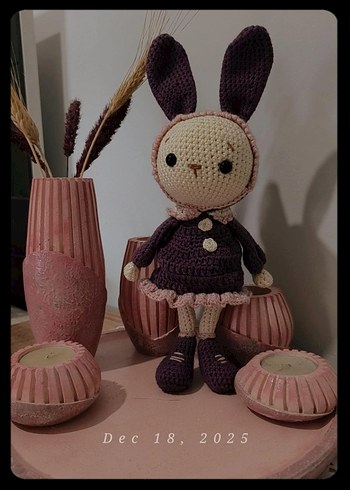 Mor Tavşan Figürlü Örgü Bebek - Görsel 3