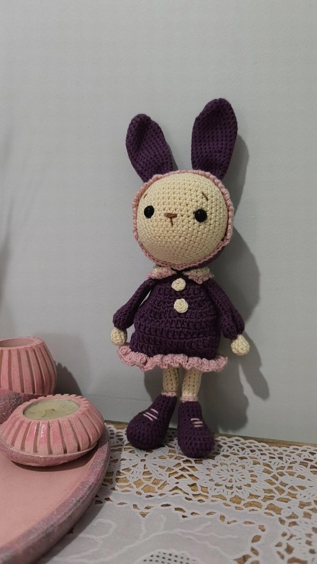 Mor Tavşan Figürlü Örgü Bebek - Görsel 2