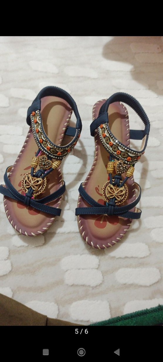 Boncuk Detaylı Yılan Desenli Dolgu Topuklu Sandalet - Görsel 2