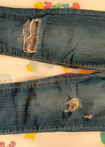 Kadın Mavi Yırtık Dar Paça Kot Pantolon - Görsel 3