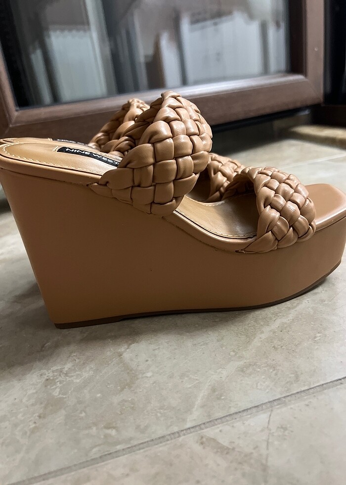 Hiç giyilmedi etiketleri duruyor - Görsel 2