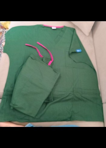 Uzun Yeşil Hemşire forması, Kısa Kollu, Bol Kesim - Görsel 3