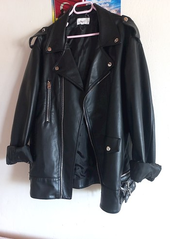 Siyah Beli Kemerli Deri Biker Ceket