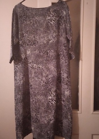 Gri leopar desenli Kayık Yaka Kadın elbise - Görsel 2