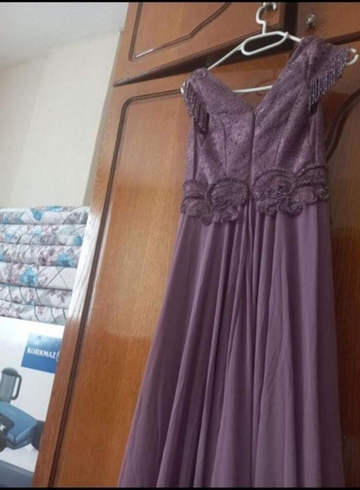 Mor Uzun V Yaka Drapeli Abiye Elbise - Görsel 2