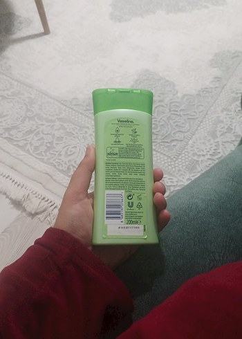 Valentino Vaseline Aloe Vera Ferahlığı Vücut Losyonu
