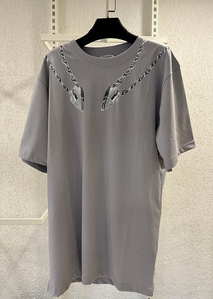Burberry Oversize unisex t shrt - %100 Pamuk - Ön Arka Baskili - Görsel 3