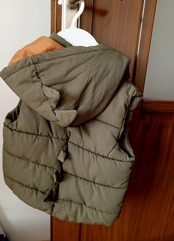 H&M H&M 3 yaş şişme yelek. Çok iyi durumda
