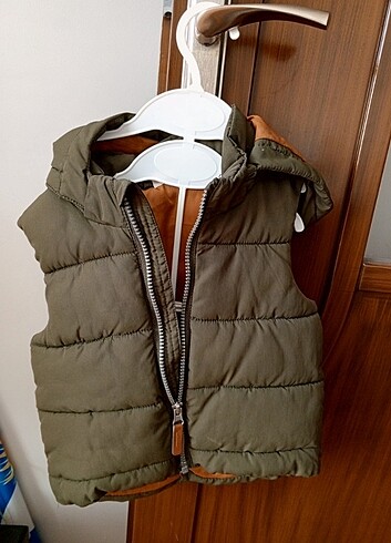 H&M 3 yaş şişme yelek. Çok iyi durumda
