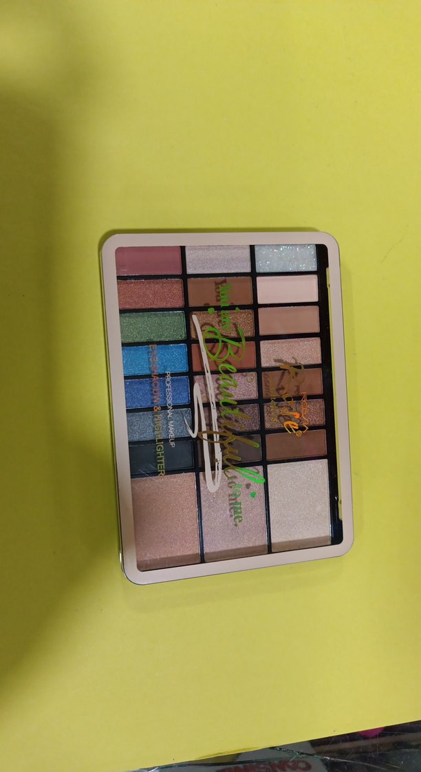 Profesyonel Çok Renkli Göz Farı ve Aydınlatıcı Paleti - Görsel 2