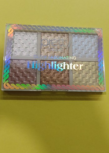 Çok Renkli Aydınlatıcı Paleti - Görsel 2