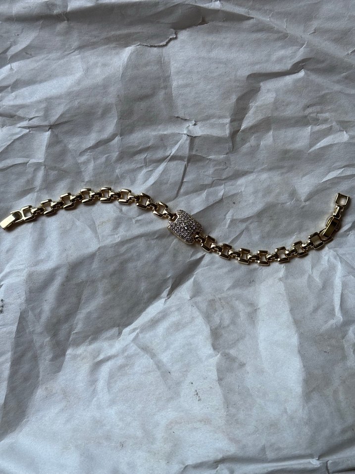 Pembe Kalp ve Fiyonk Detaylı Zincir Kolye - Görsel 3