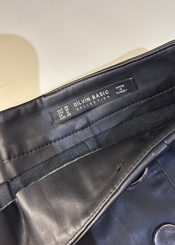 Düğmeli Siyah Deri Midi Etek - Görsel 3